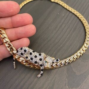 gold plated necklace beautiful quality with leopard resting, very beautiful